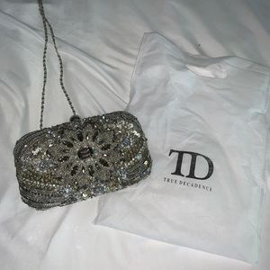 Embellished clutch purse